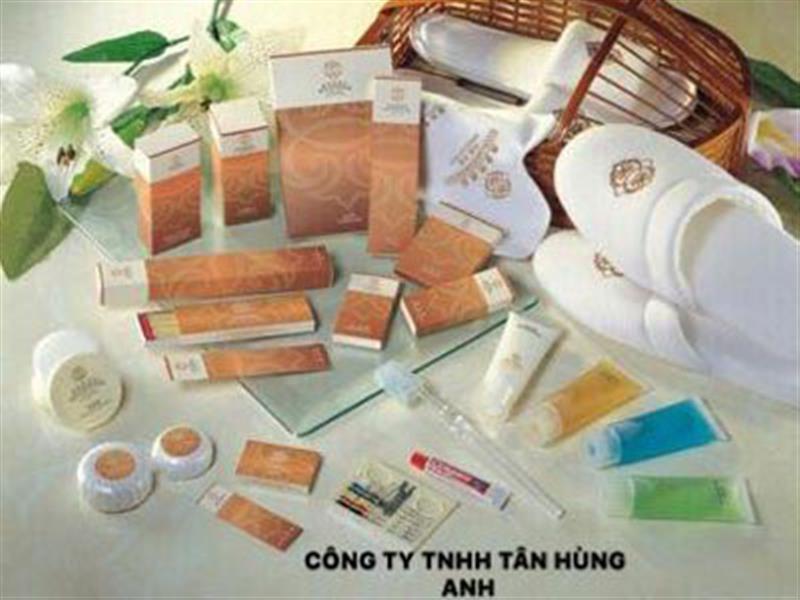 BÀN CHẢI - XÀ BÔNG- KHĂN TẮM - LƯỢC - DẦU GỘI - DAO CẠO RÂU